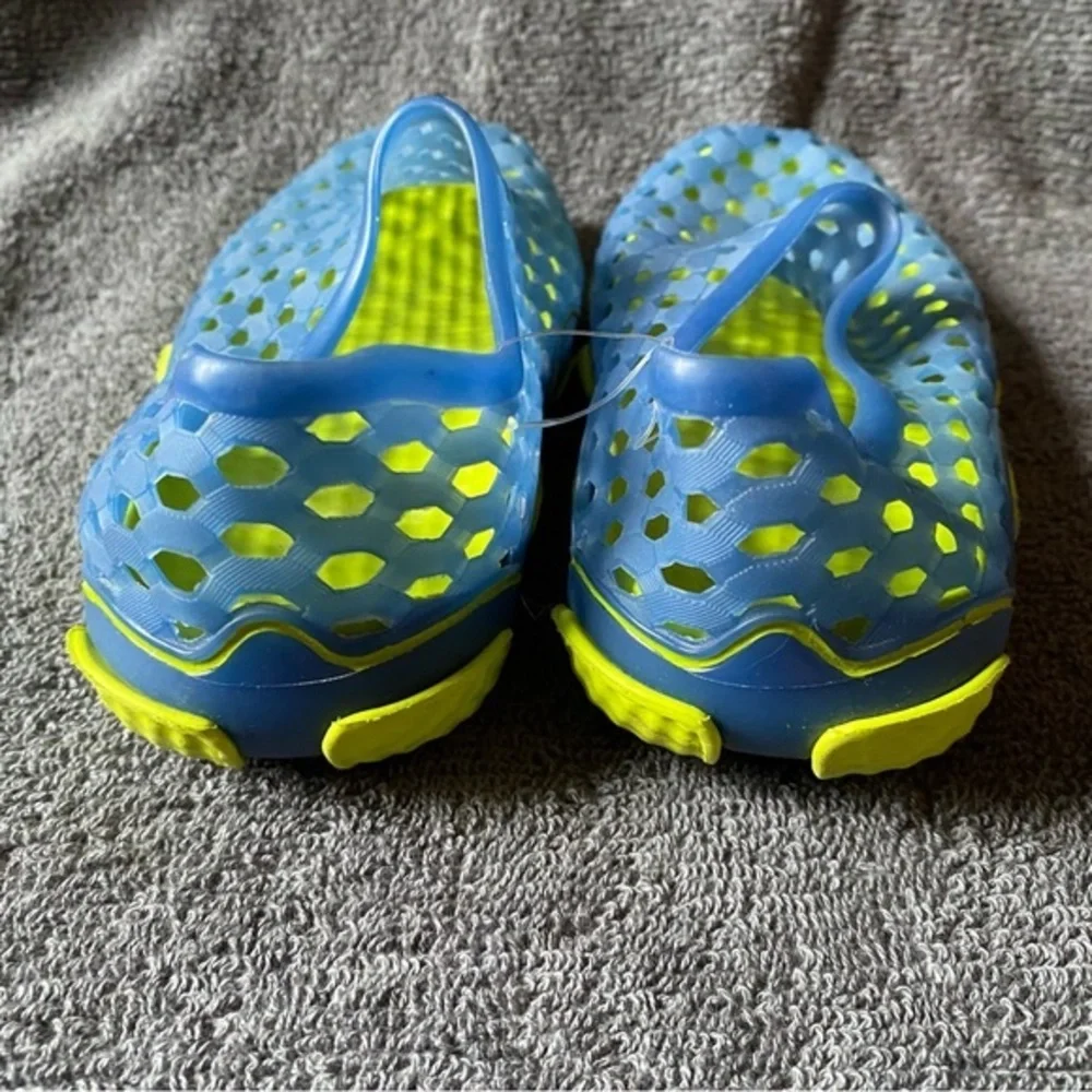 Water Shoes‎ Unisex Size 11-12 Blue-Green Slip On/Off Flats
